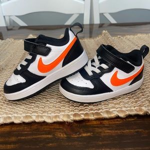 NIKE
BOYS INFANT-TODDLER COURT BOROUGH 2 MID
SNEAKER